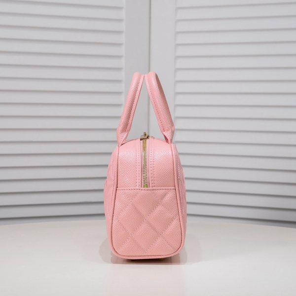 シャネルバッグ背面デザイン